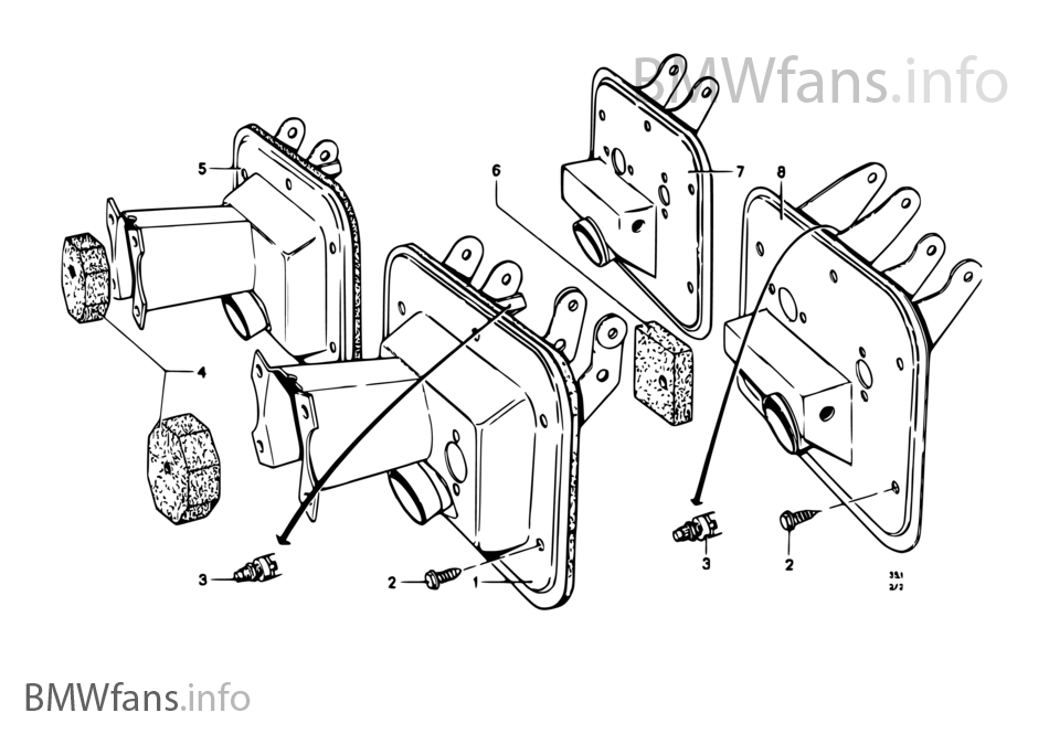 Pedals-supporting bracket